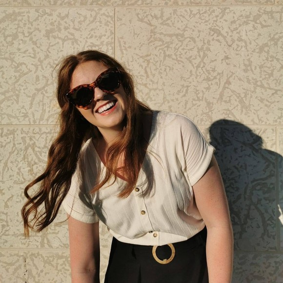 Meet your Posher, Jessica - Picture 1 of 1